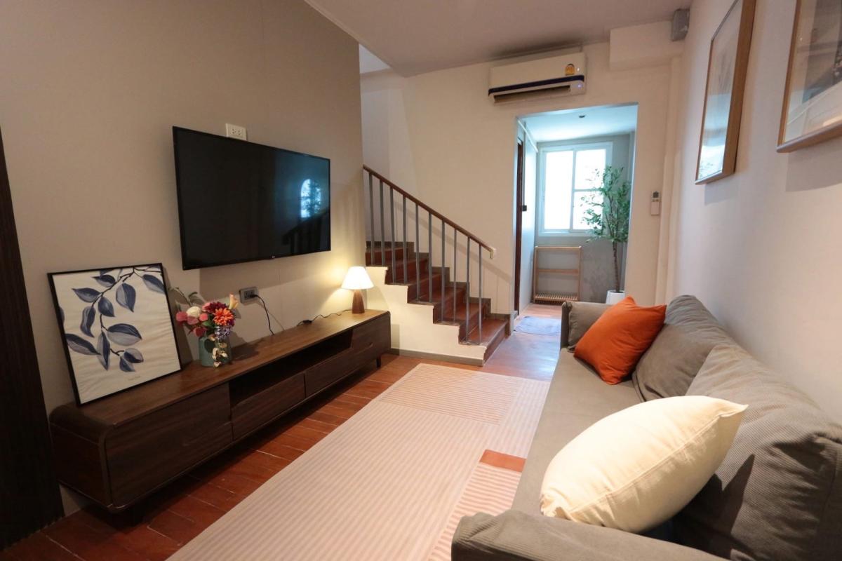 For Rent | 3-Storey House – Thonglor 