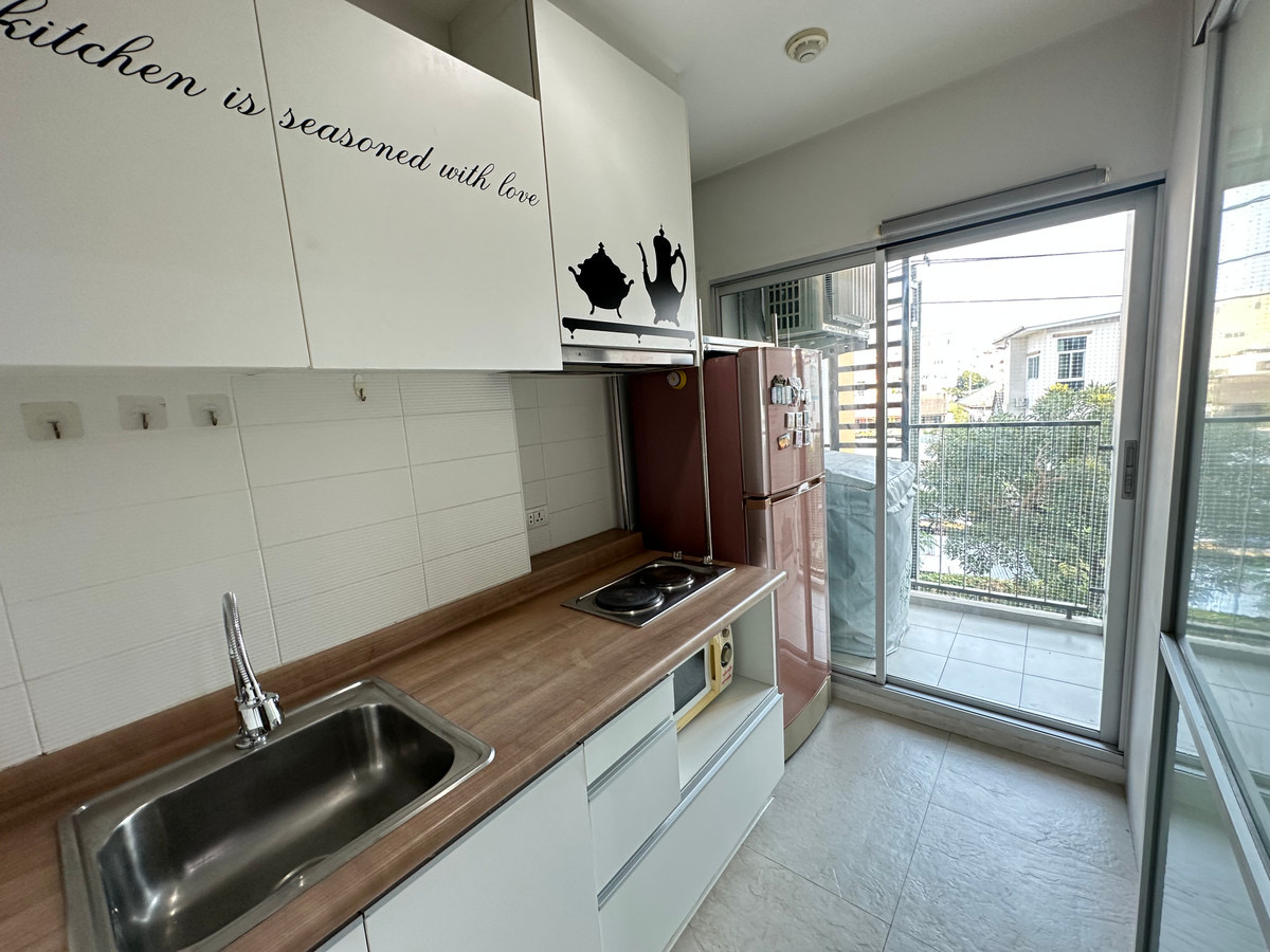 U Delight @ Huaikhwang Station 