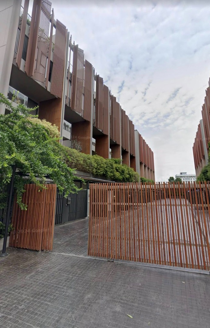 เดอะ พาร์ค เลน ลาซาล 24