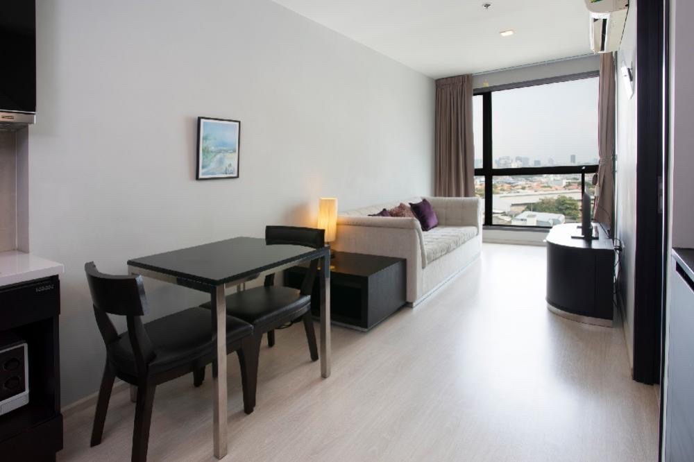 Rhythm Sukhumvit 44/1