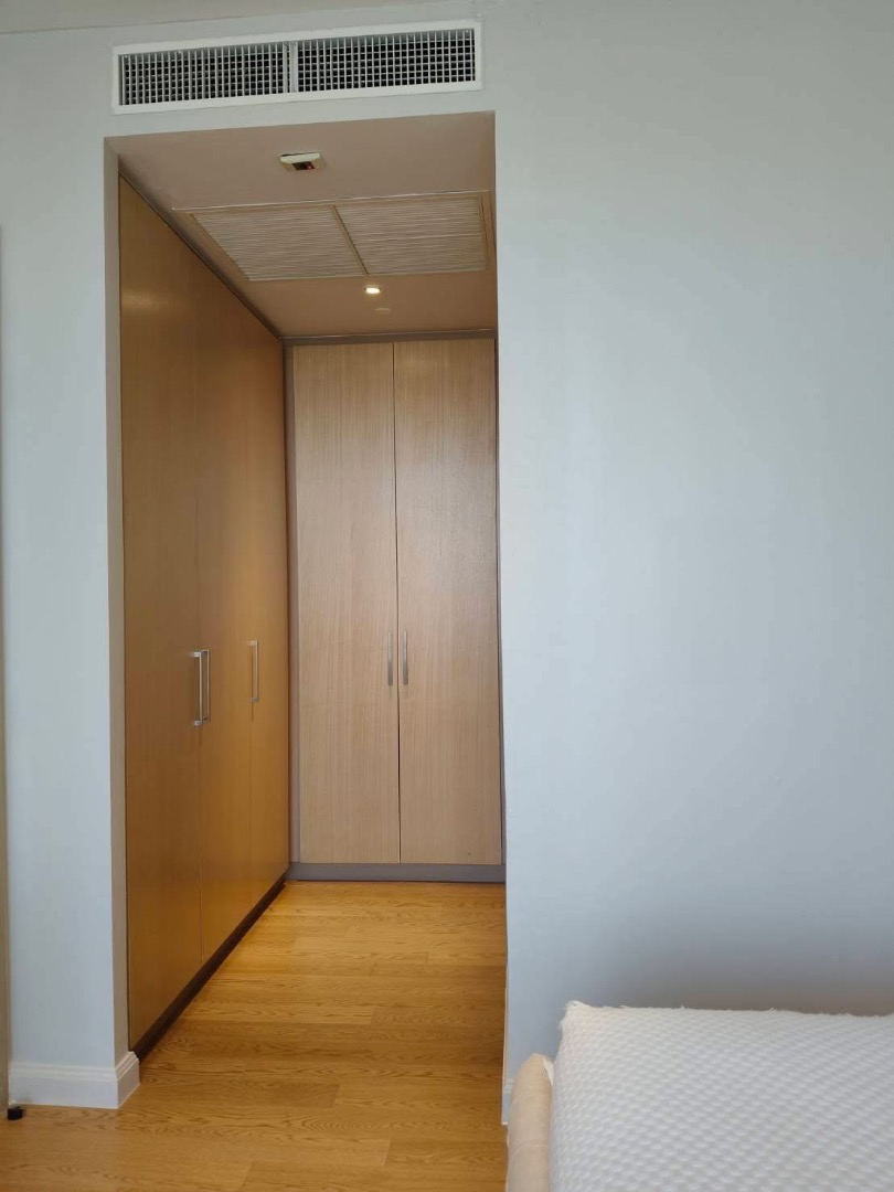 Magnolias Waterfront Residences