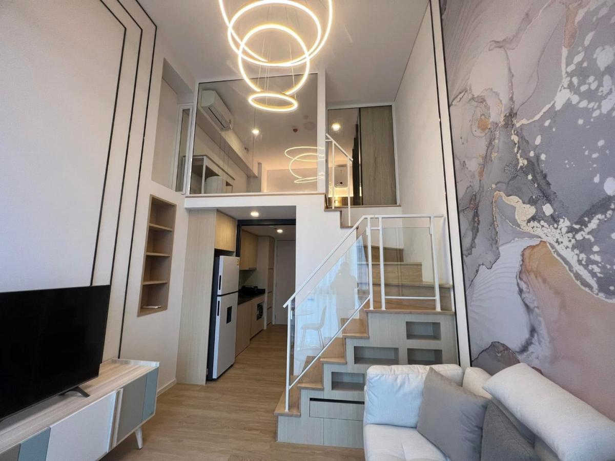 Siamese Rama 9 Landmark @ MRTA Station