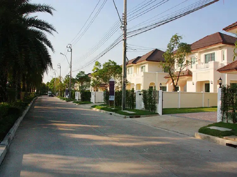 เซ็นโทร-รัตนาธิเบศร์