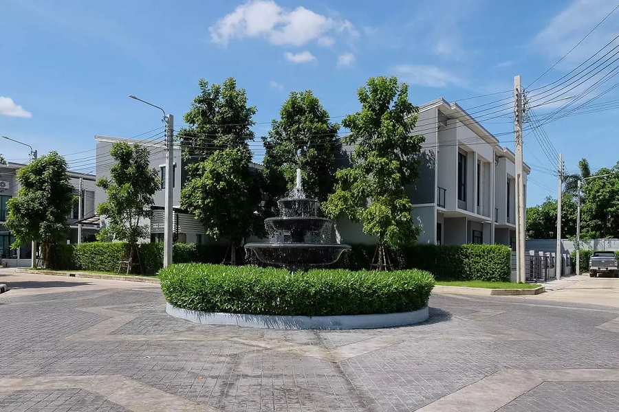 Pleno-Paholyothin-Watcharapol-2