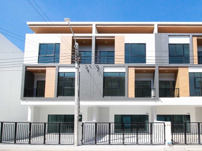 ทรีโอ-ร่มเกล้า