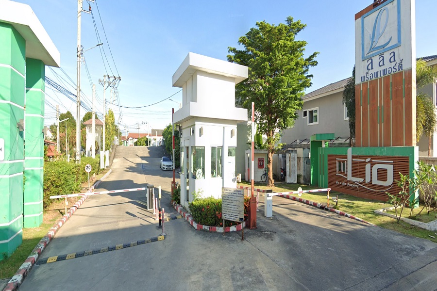 Lio-Wongwaen-Pinklao-Soi-Wat-Phra-Ngoen