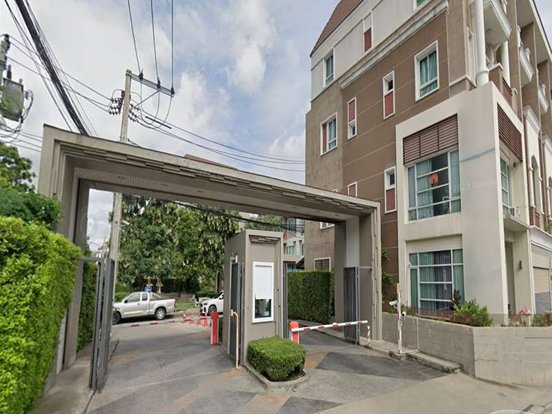 Premium-Place-8-Ekkamai-Ramindra